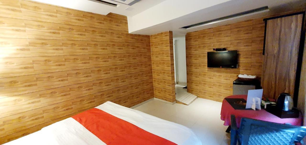 Hotel Krishna Ahmedabad Eksteriør bilde