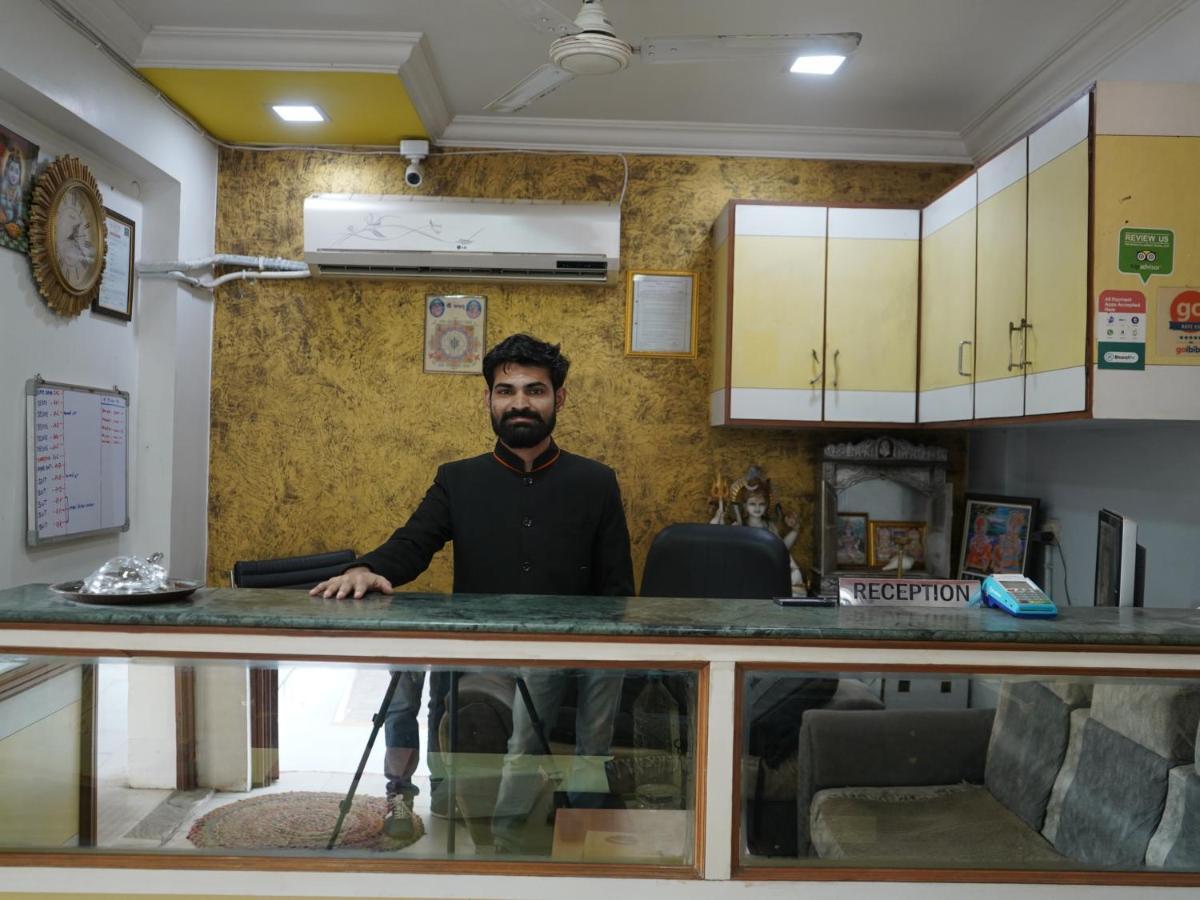 Hotel Krishna Ahmedabad Eksteriør bilde