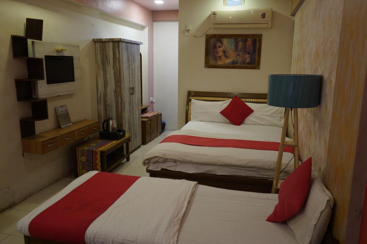 Hotel Krishna Ahmedabad Eksteriør bilde