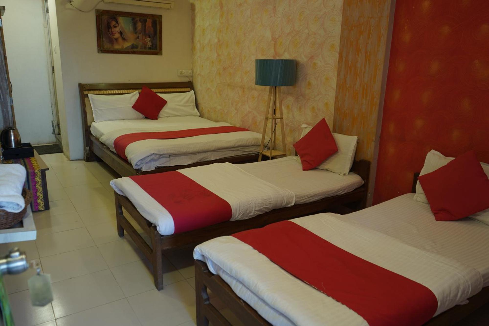 Hotel Krishna Ahmedabad Eksteriør bilde