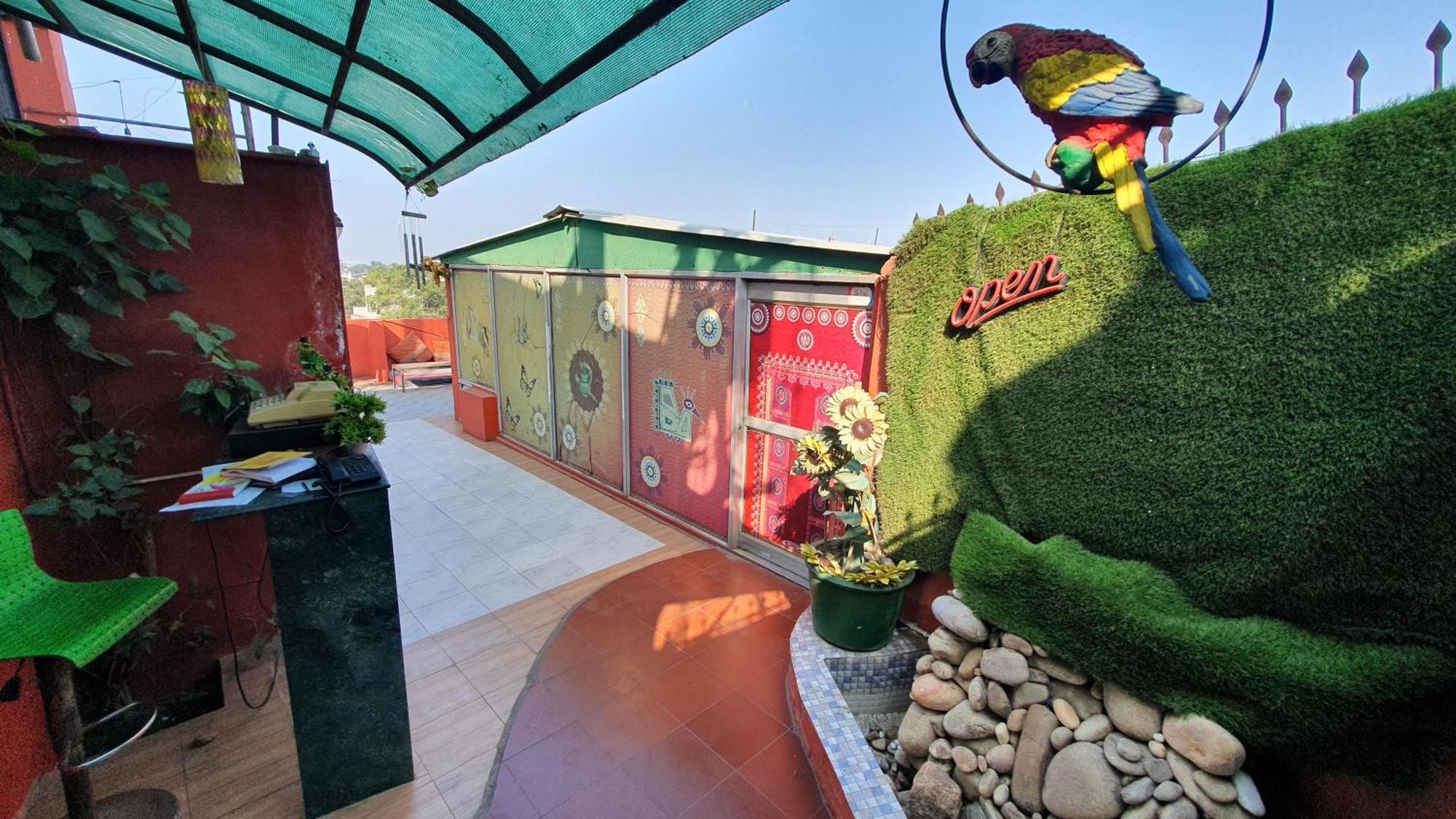 Hotel Krishna Ahmedabad Eksteriør bilde