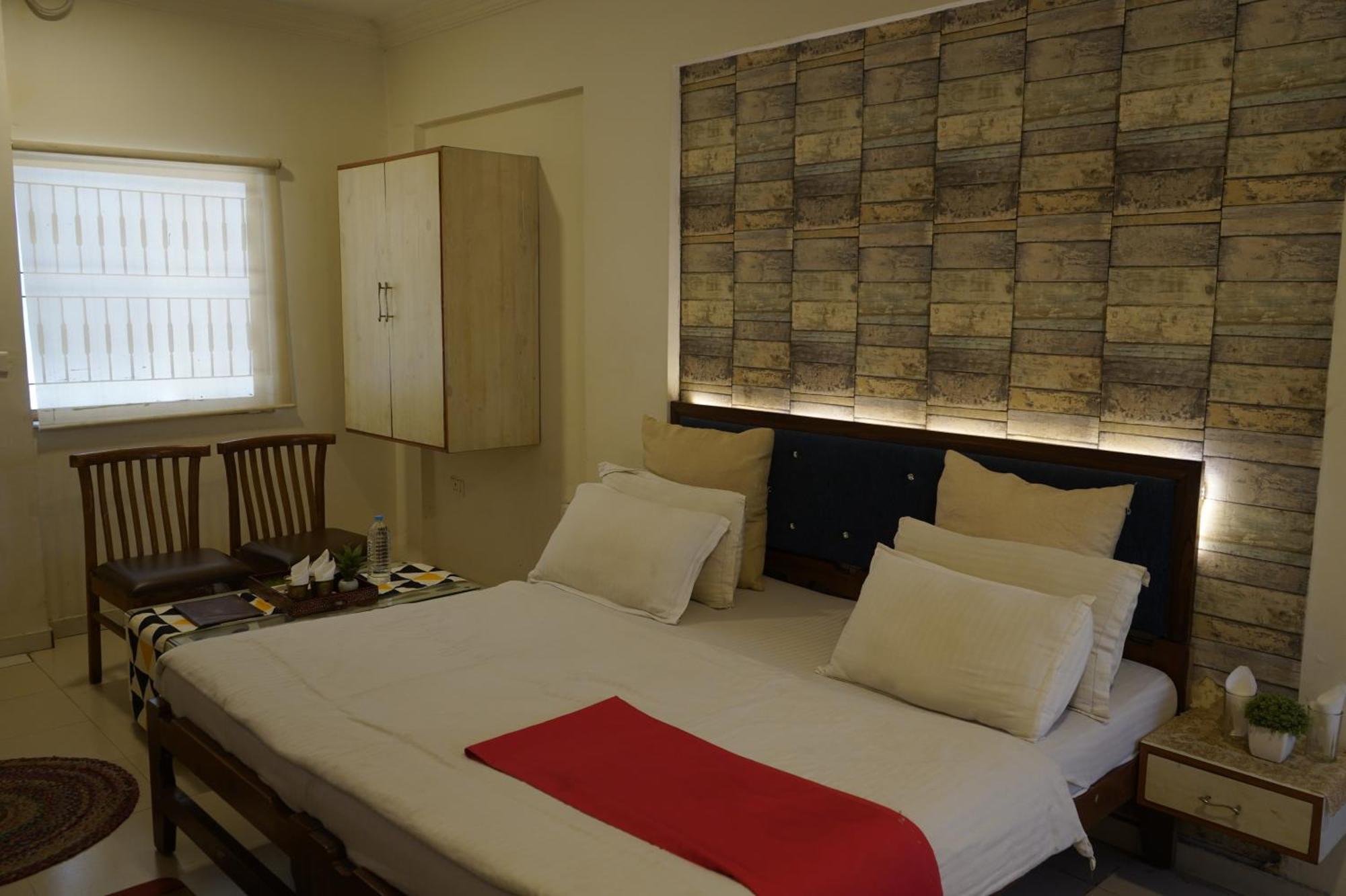 Hotel Krishna Ahmedabad Eksteriør bilde