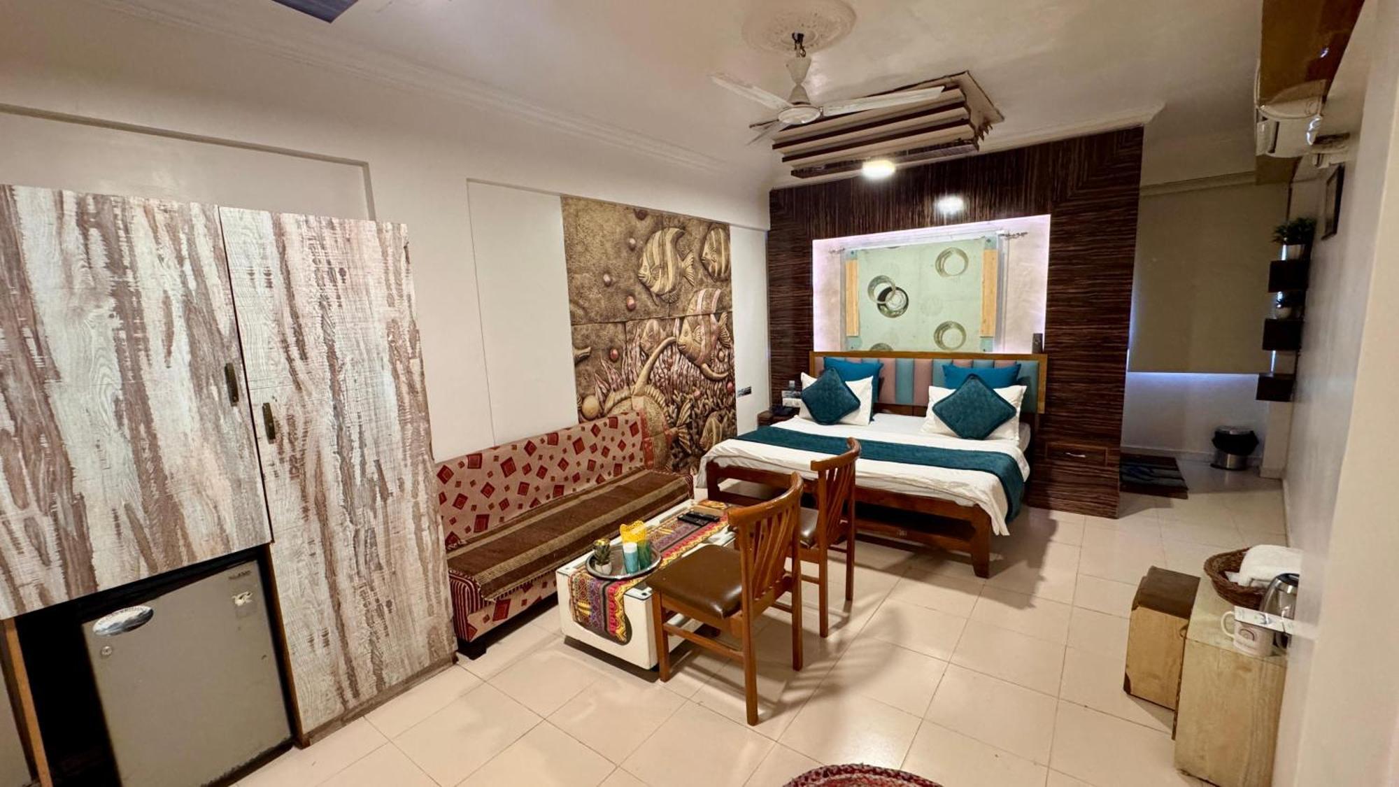 Hotel Krishna Ahmedabad Eksteriør bilde